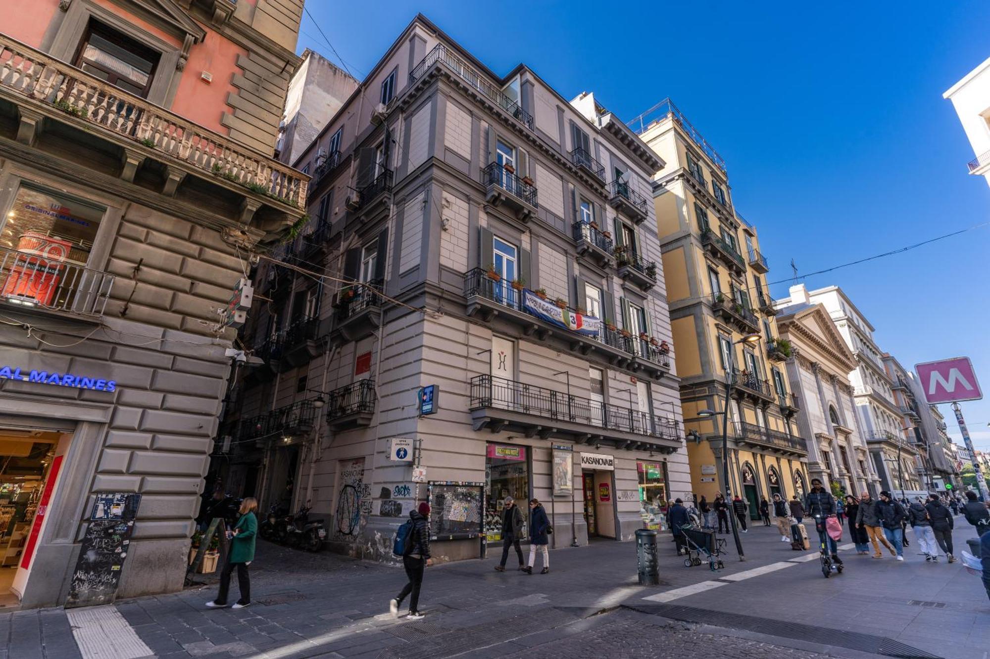 Due Porte A Toledo Napels Buitenkant foto
